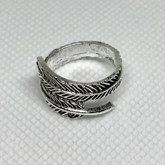 Silver Finish Feather Wraparound Fashion Ring for Women or Men Sz 6 New - Picture 7 of 13